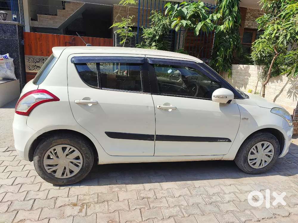 Maruti Suzuki Swift 2016 Diesel 70000 Km Driven