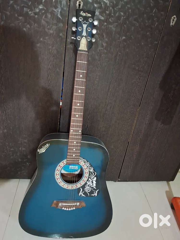Italina Jumbo guitar