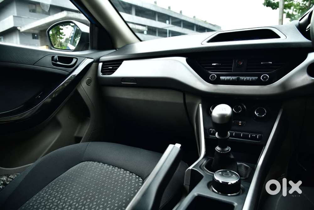 Tata Nexon 1.2 Revotron Xm (s), 2018, Petrol