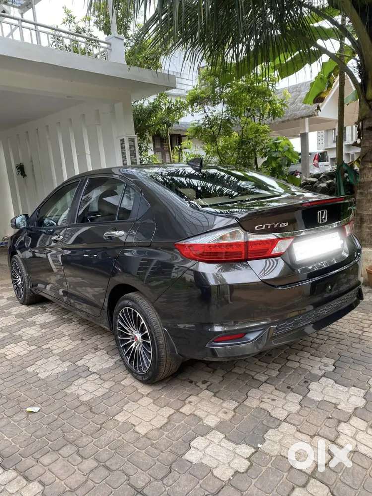 Honda City Zx 2017 Petrol Well Maintained