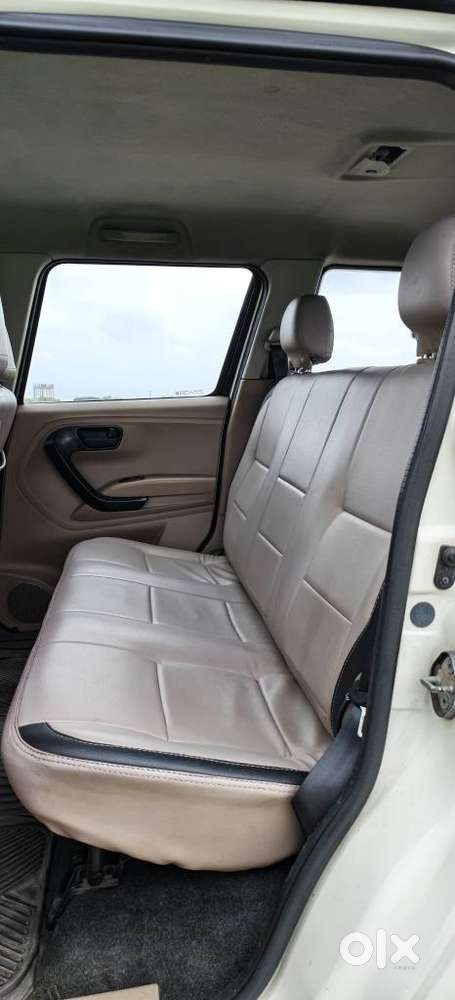 Mahindra Tuv 300 T8 Amt (automatic), 2016, Diesel
