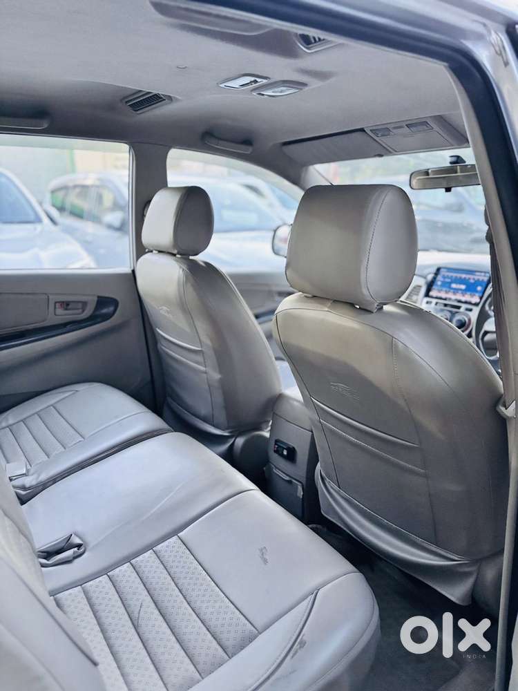 Toyota Innova 2.5 Gx 7 Seater Bs Iv, 2014, Diesel