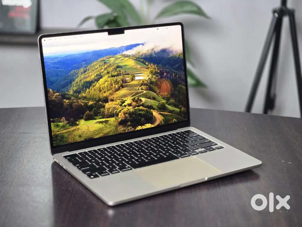 MacGallery Macbook Air M2 Starlight 8gb 256gb Warranty & Charger
