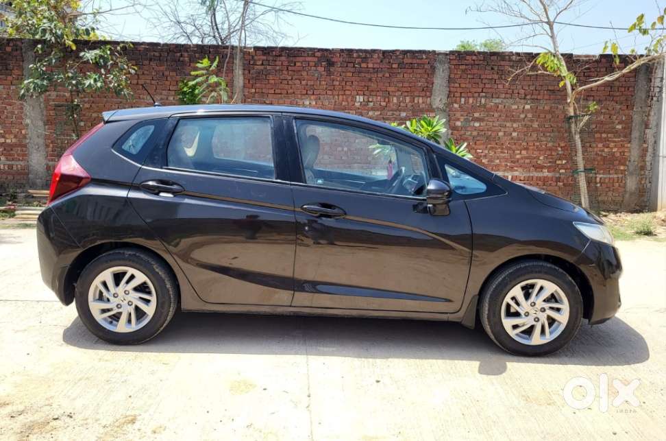 Honda Jazz V Mt Privilege, 2015, Petrol