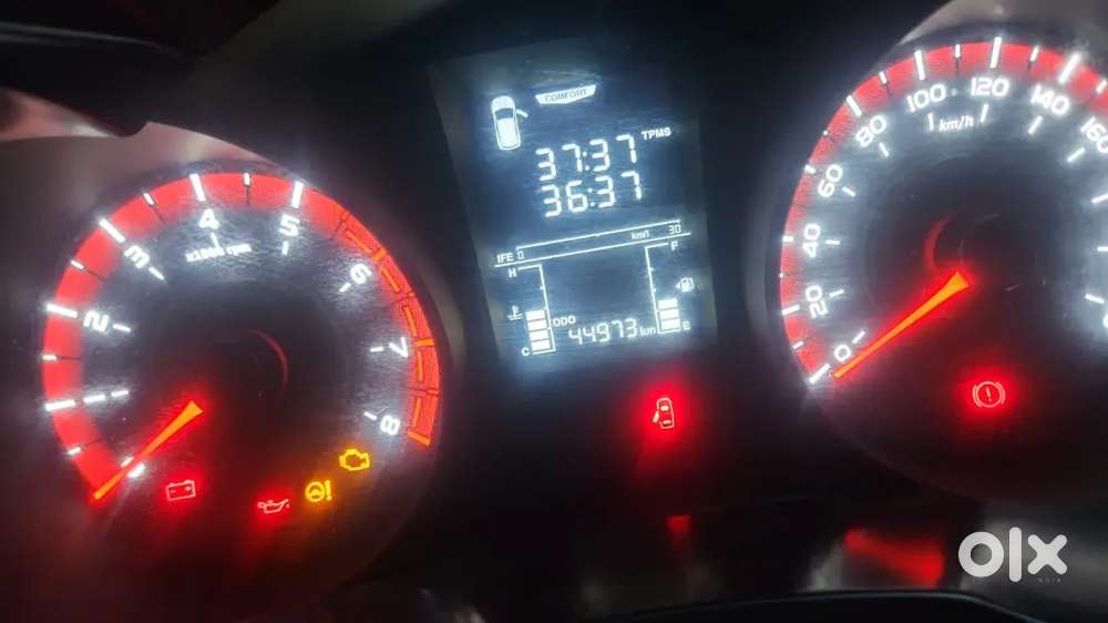 Mahindra Xuv300 2023 Petrol 440000 Km Driven