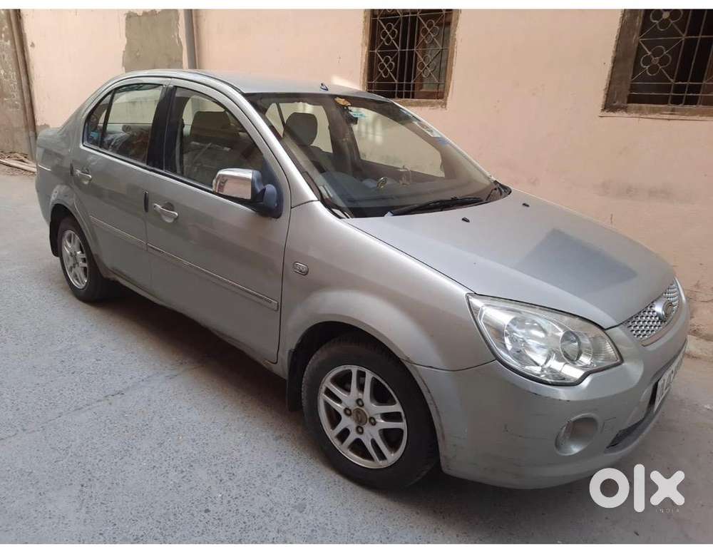 Ford Car Manual 2011