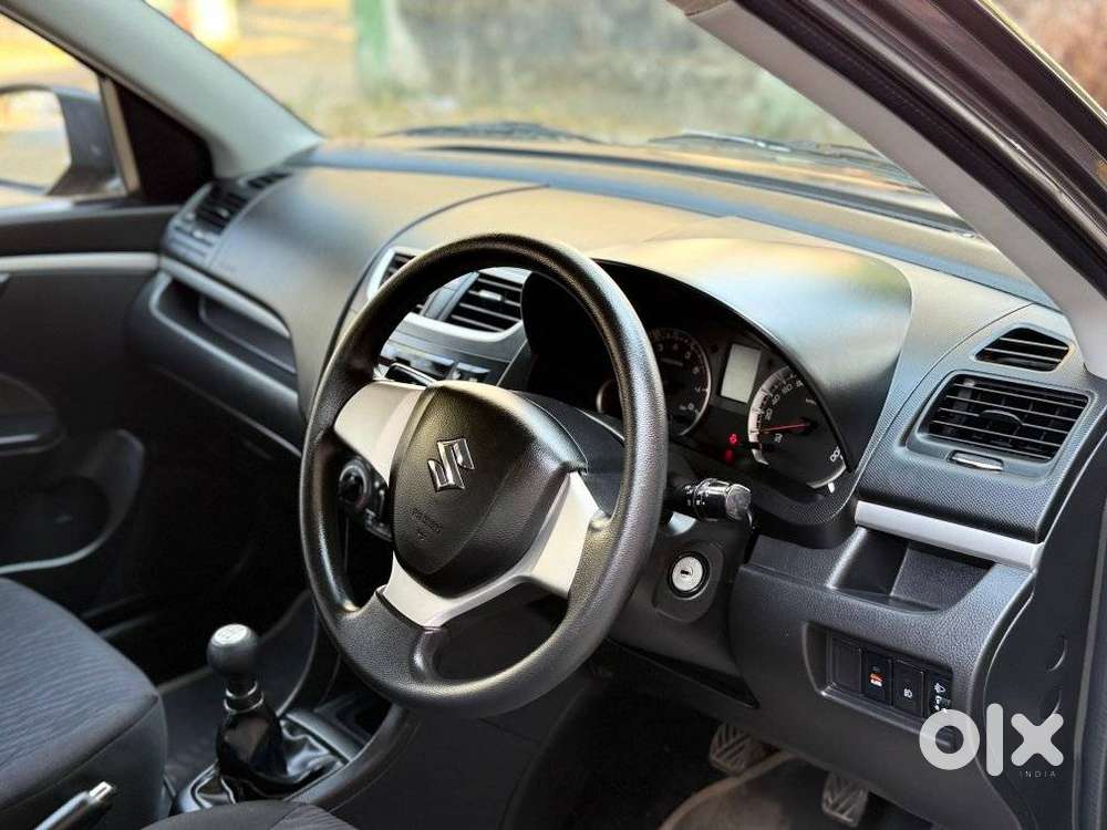 Maruti Suzuki Swift Vxi Optional, 2016, Petrol