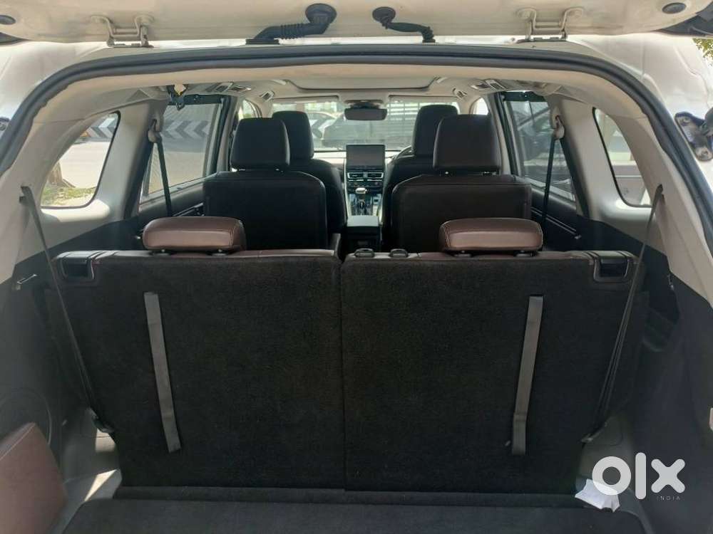 Toyota Innova Hycross 2.0 Zx Hybrid 7 Str, 2024, Petrol