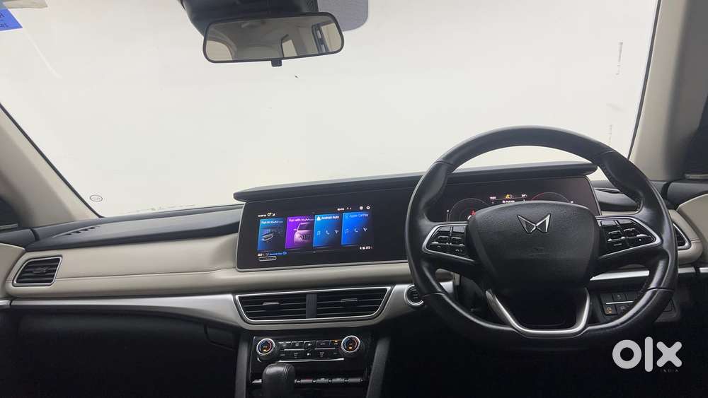 Mahindra Xuv700 2.0 Ax 7 Petrol At Luxury Pack Str, 2023, Petrol