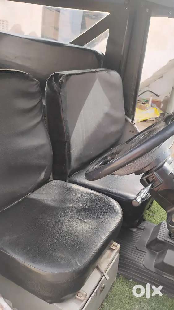 Good Condition Jeep Tyres Is Very Good Quality And  Confertable Seats