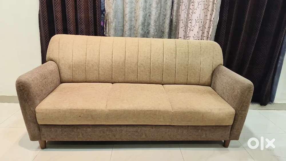 3+2 Seater Sofa Set for Sale &ndash; Good Condition, Price Negotiable