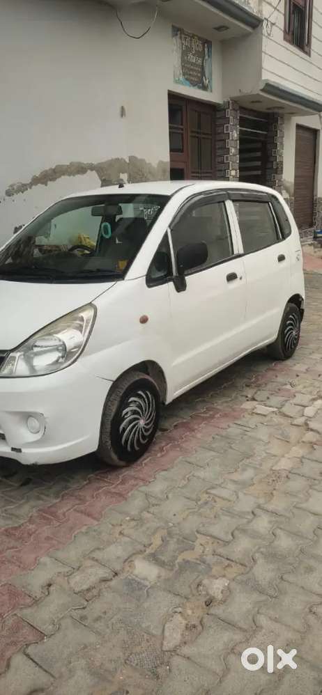 Maruti Suzuki Zen Estilo 2011
