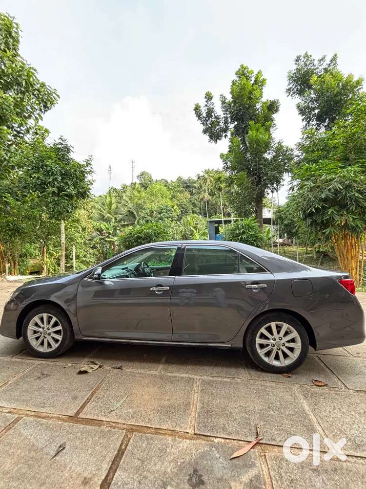 Toyota Camry Hybrid 2013