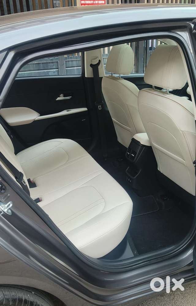 Hyundai Verna 1.5 Mpi Mt Sx (o), 2023, Petrol