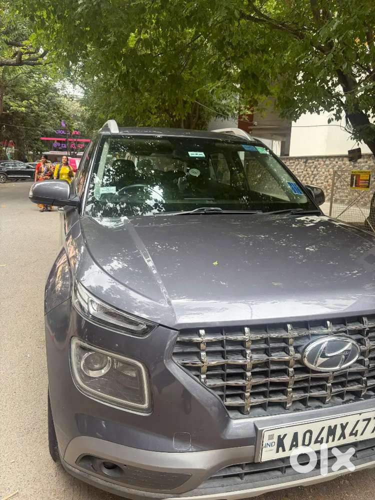 Hyundai Venue 2020 Petrol 43000 Km Driven