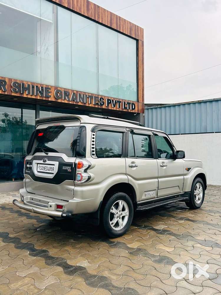 Mahindra Scorpio S10, 2014, Diesel
