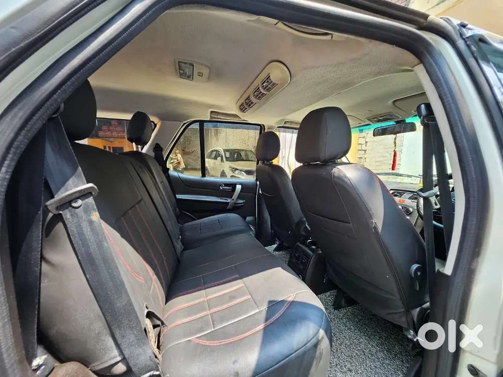 Tata Safari Storme 2018 August