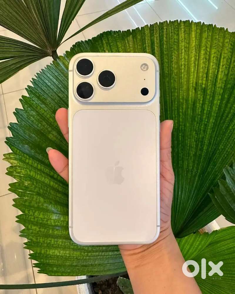 IPHONE 17 PRO MAX 256 GB USED GOOD CONDITION UNDER WARRANTY