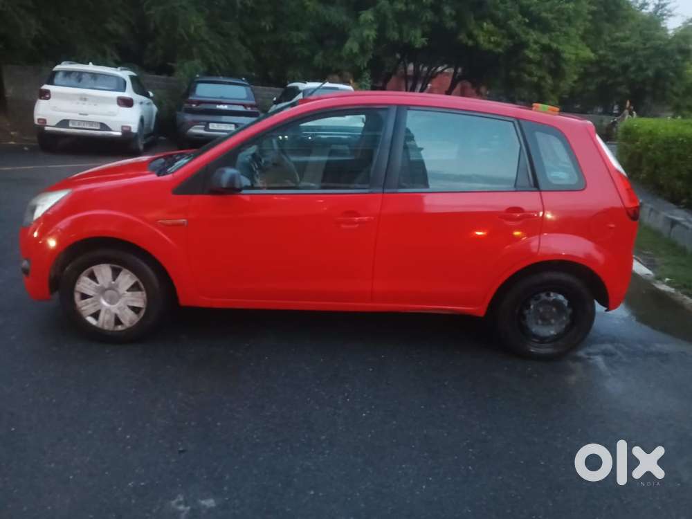 Ford Figo 1.2p Titanium Mt, 2012, Cng & Hybrids