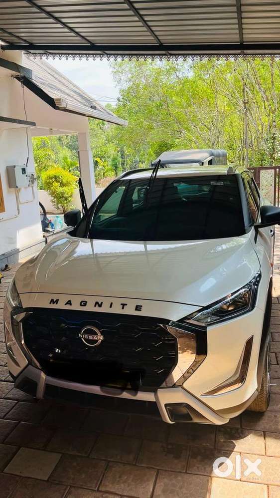 Nissan Magnite Automatic 2025 Petrol 11000 Km Driven