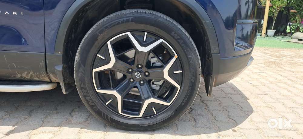 Tata Safari Accomplished Plus Dark Edition At, 2024, Diesel