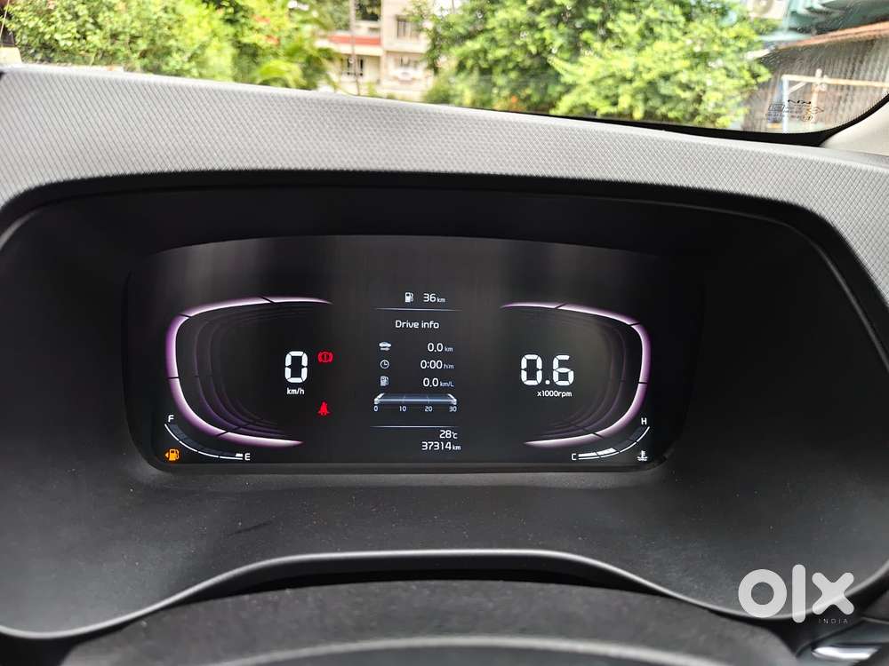 Kia Carens 1.4 Premium 7 Str, 2022, Petrol