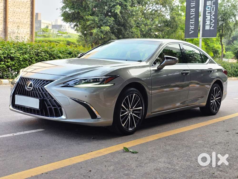 Lexus Es 300h Luxury, 2025