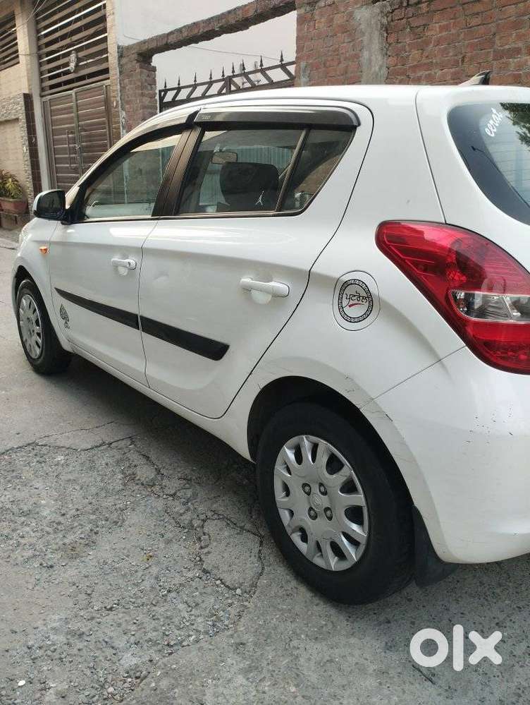 Hyundai I20 Magna Optional 1.2, 2010, Petrol