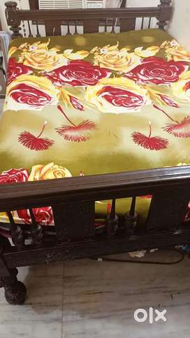 Sagwan wood bed old olx discount