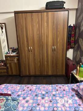 Almirah Buy Sell Used Furniture in Kharghar OLX