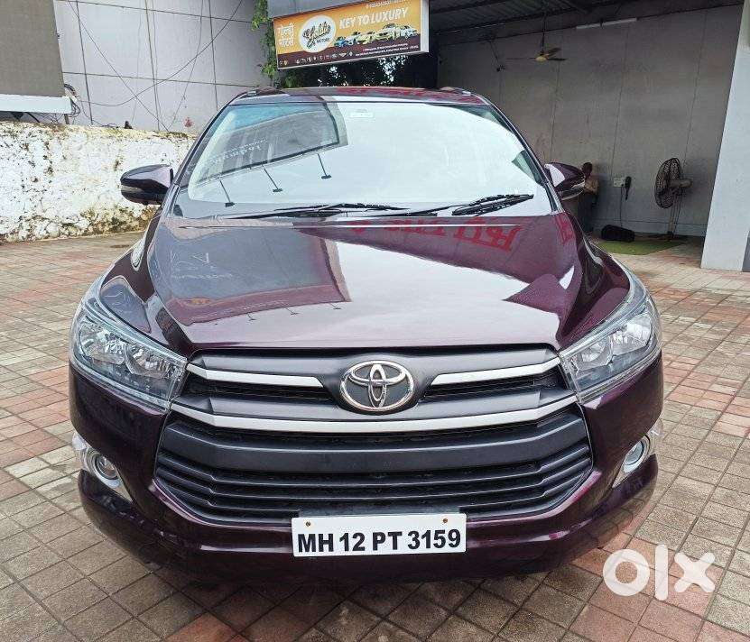 Toyota Innova Crysta 2.8 Gx At 8 Seater, 2017, Diesel