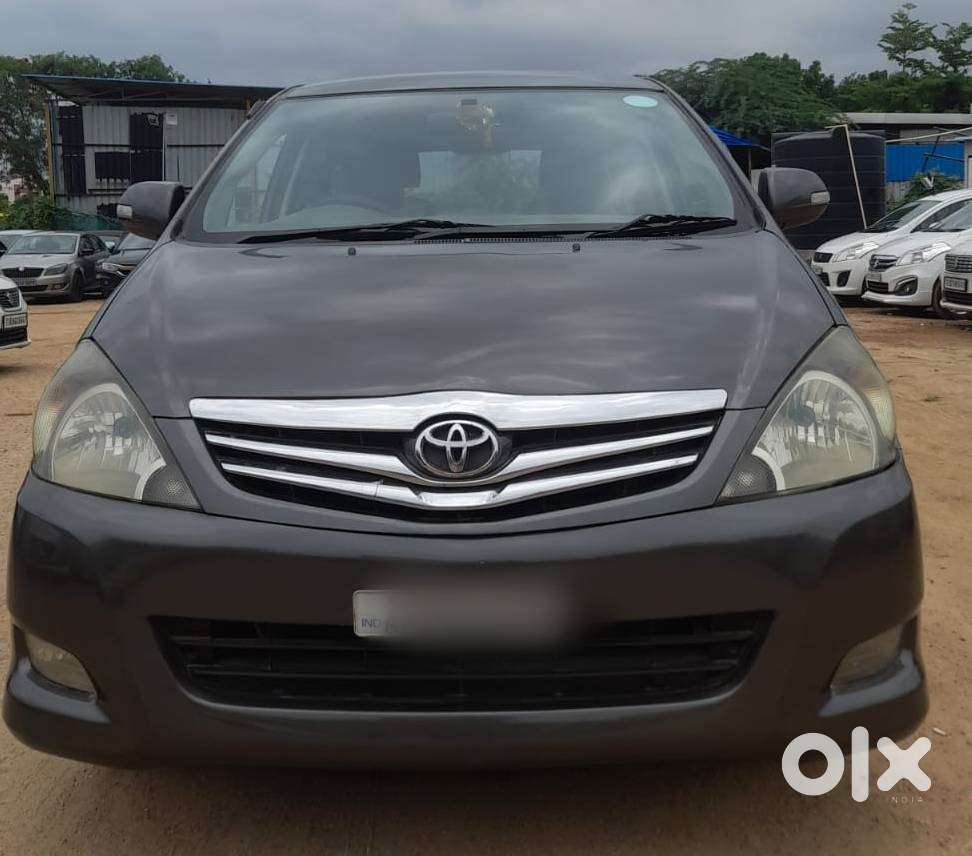 Toyota Innova 2.5 V Diesel 7-seater, 2010, Diesel