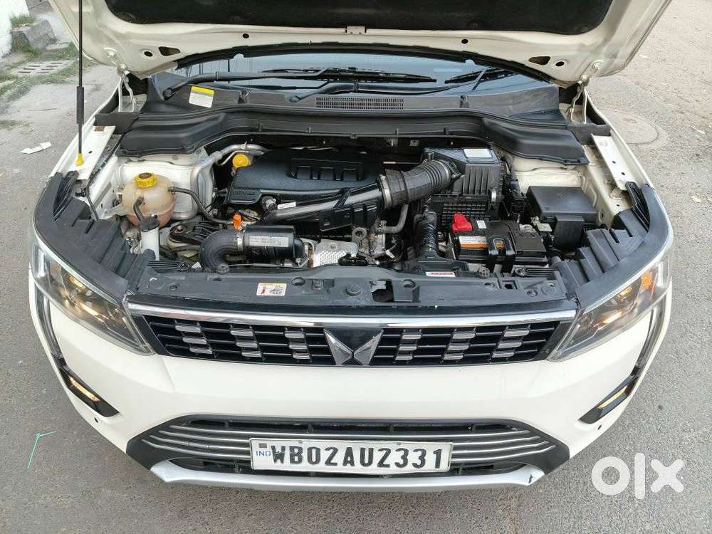 Mahindra Xuv300 1.2 W8 (o) Amt Petrol, 2023, Petrol
