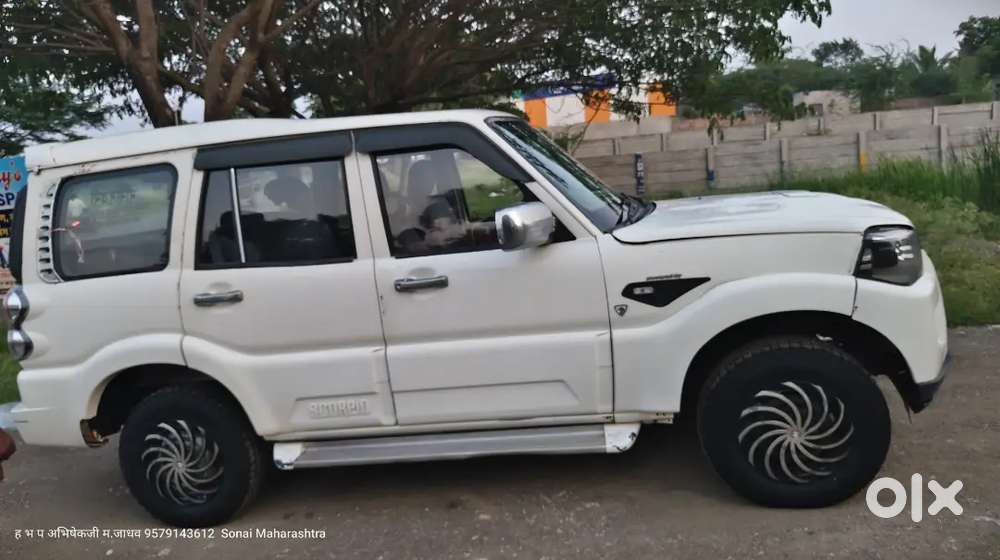 Mahindra Scorpio 2011 Diesel Manual Car