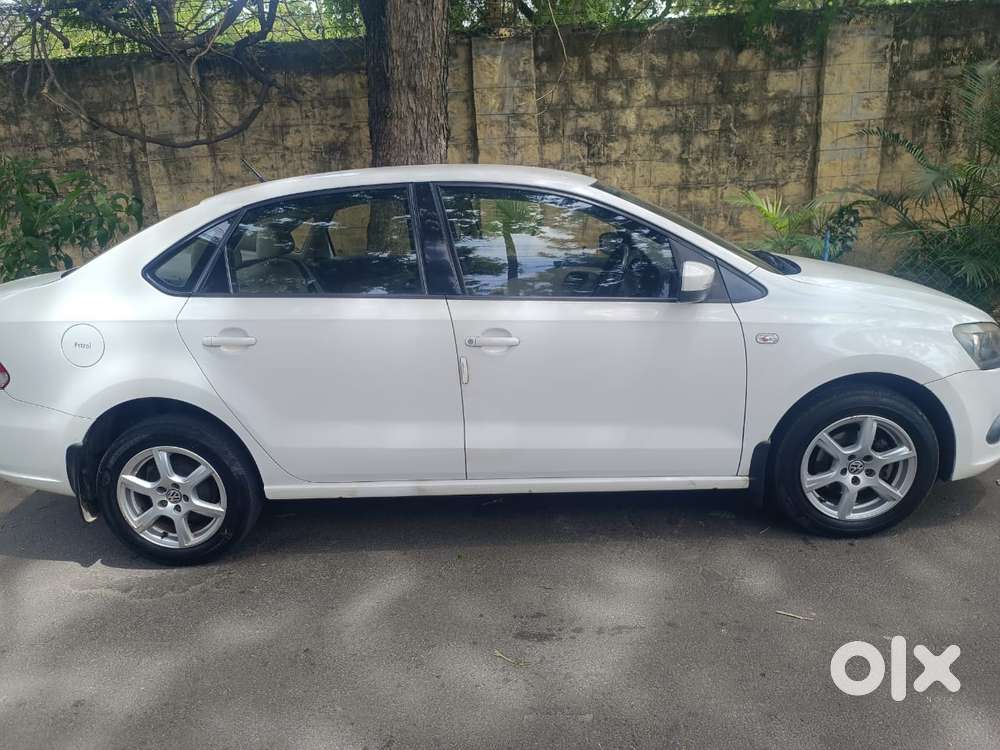 Volkswagen Vento 1.2 Tsi Highline At, 2014, Petrol