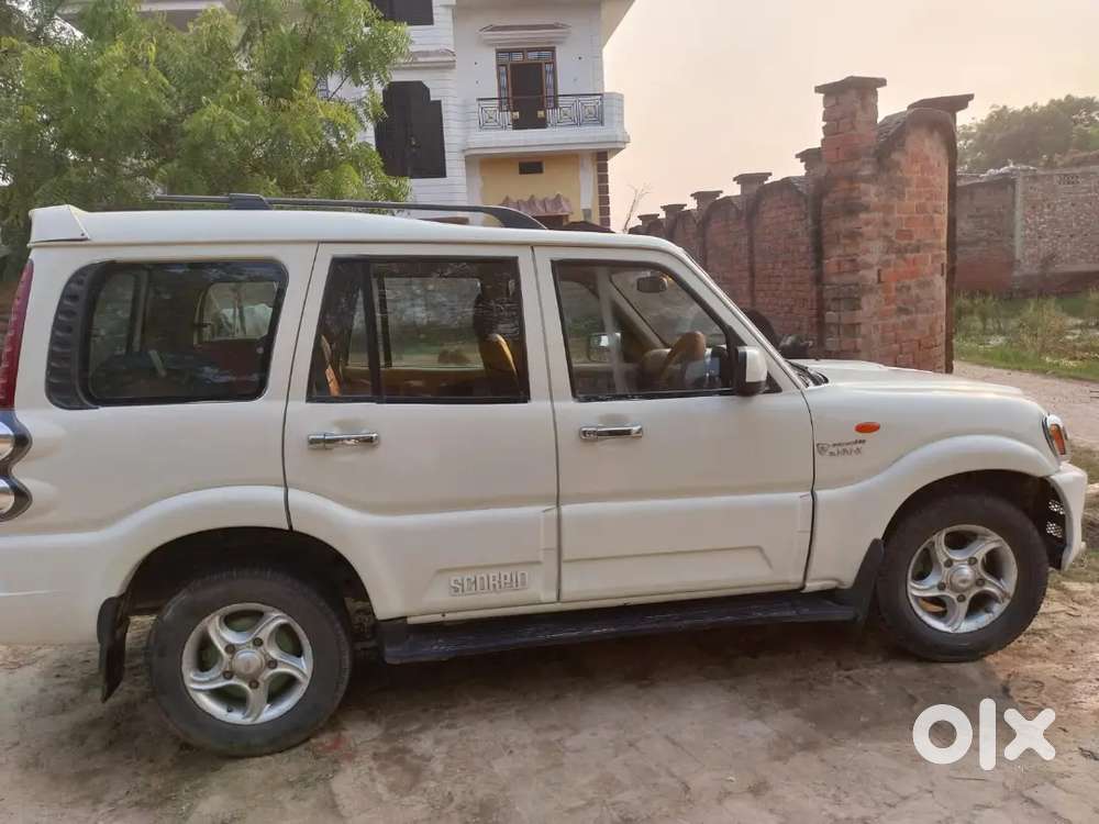 Mahindra Scorpio 2012 Diesel 200000 Km Driven