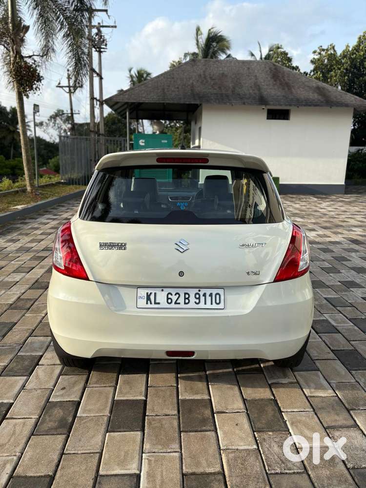 Maruti Suzuki Swift Vxi + Manual, 2016, Petrol