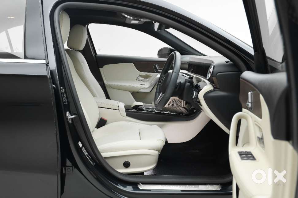 Mercedes-benz A-class Limousine 200, 2023, Petrol