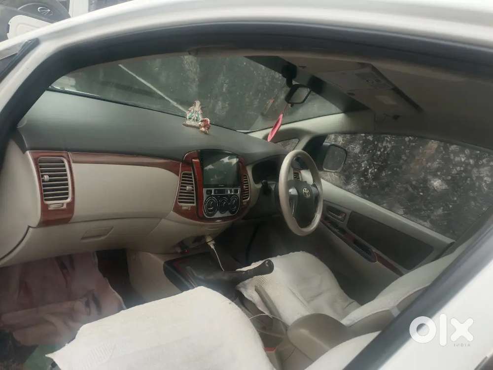 Toyota Innova 2013