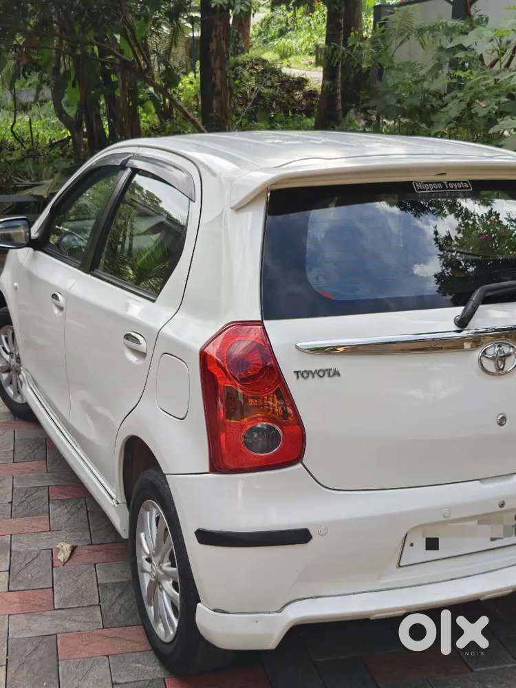 Toyota Etios Liva Vx (petrol)