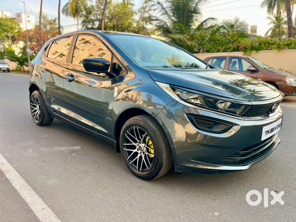 Tata Altroz 1.2 Xe, 2021, Petrol