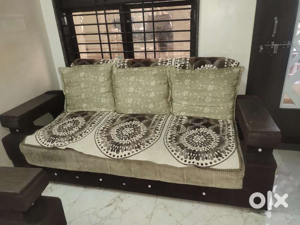 5 Seater sofa
