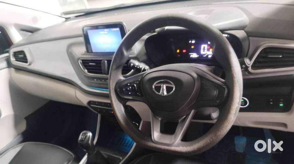 Tata Altroz Xz Plus (s) Icng, 2023, Cng & Hybrids