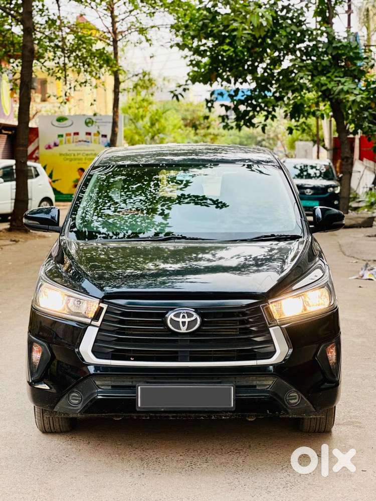 Toyota Innova Crysta 2.4 G Mt, 2023, Diesel