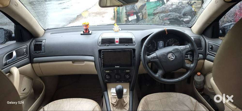 Good Condition Black Skoda Laura