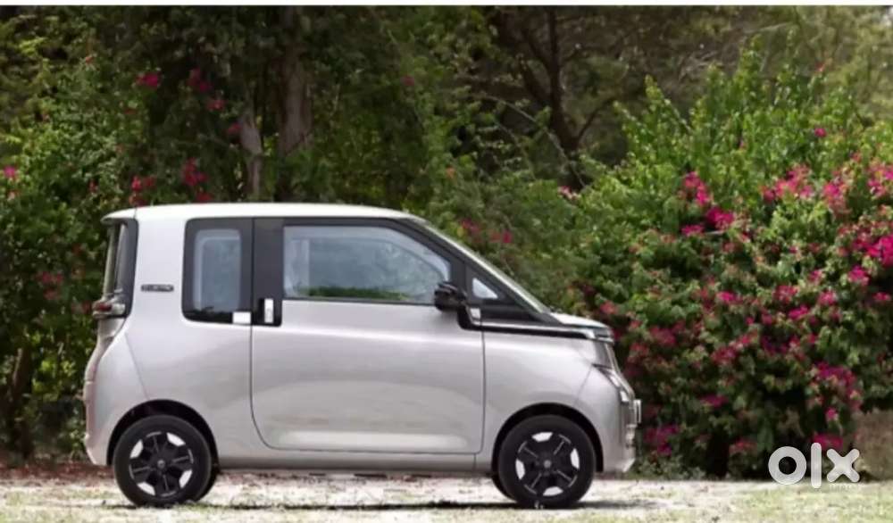 1. *2023 Mg Comet Ev Plush  1st Owner  Only 1000 Km  Like New*