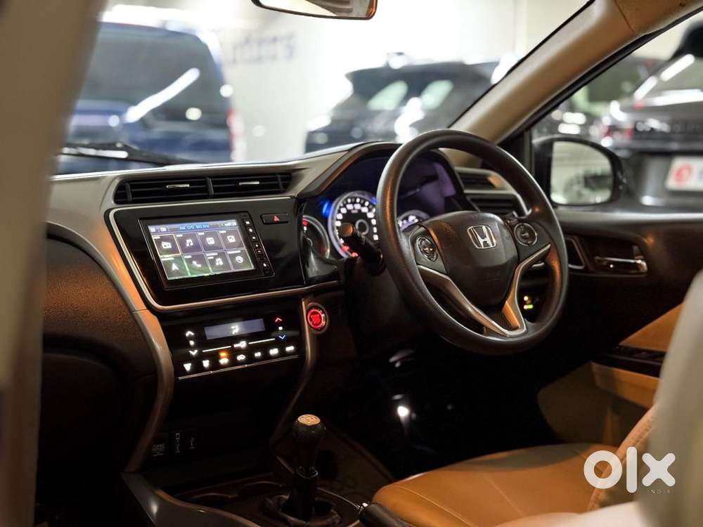 Honda City 1.5 V Cvt I-vtec Mt, 2022, Petrol