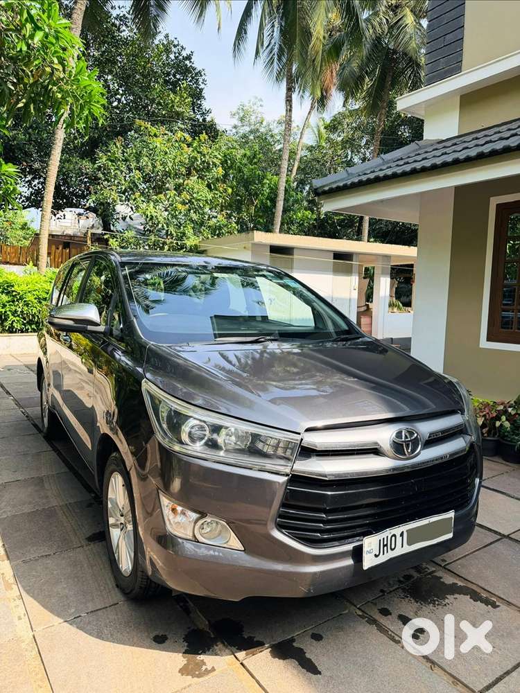 Toyota Innova Crysta 2016