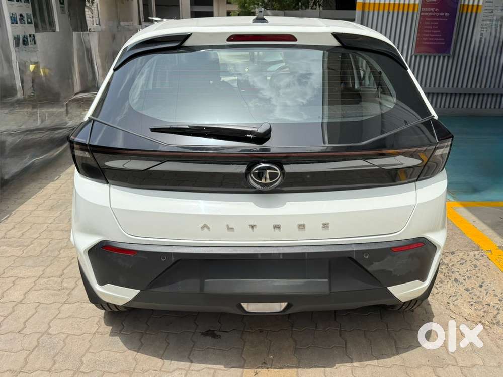 Tata Altroz 2026 Petrol