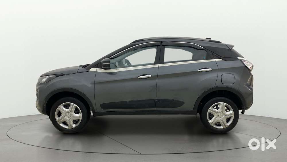 Tata Nexon 1.5 Revotorq Xma Plus (s) Amt, 2022, Petrol